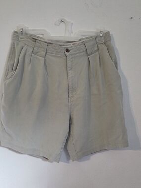 Tommy Bahama Beige Tan Pleated Shorts Silk Size 34 Mens Vacation Resort